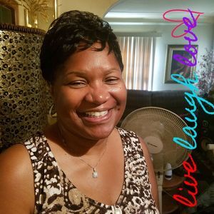 Meet your Posher, Cynthia